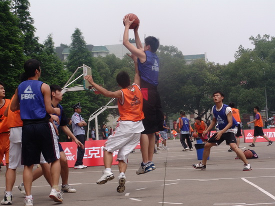 她已在不